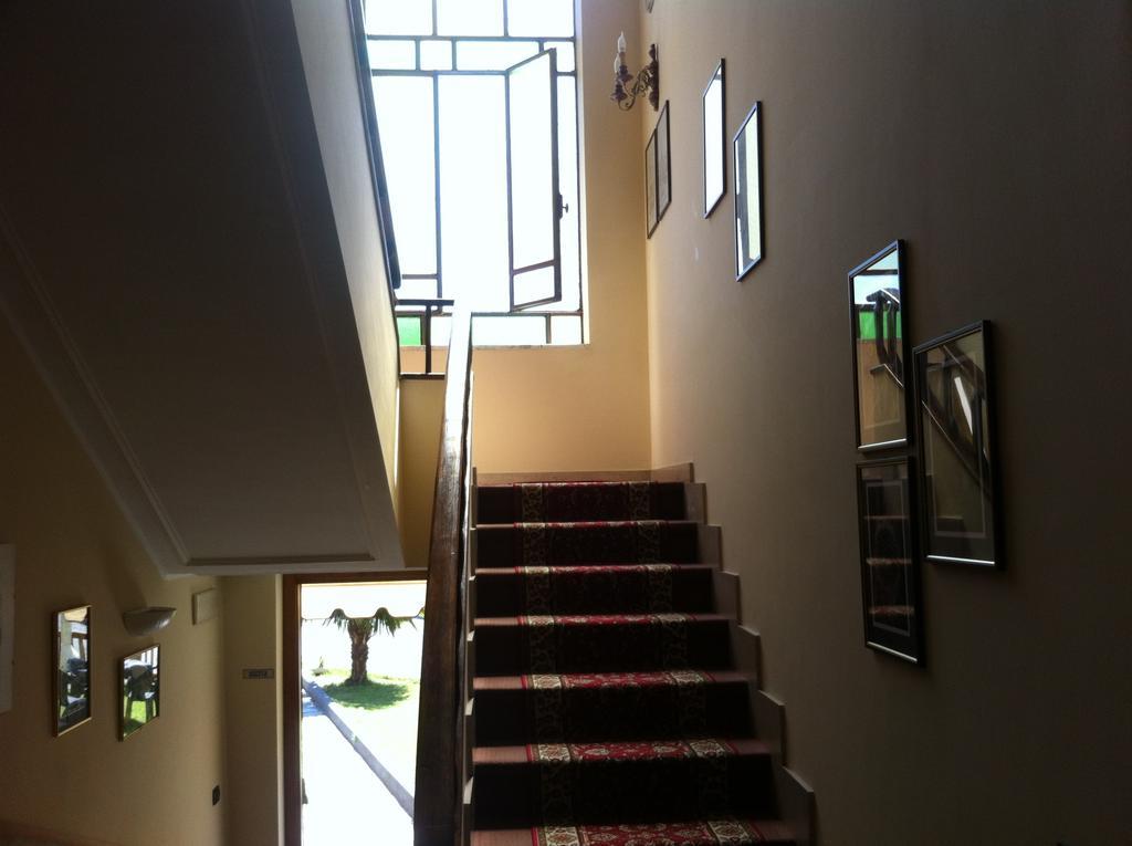Hotel Fell Susa Habitación foto