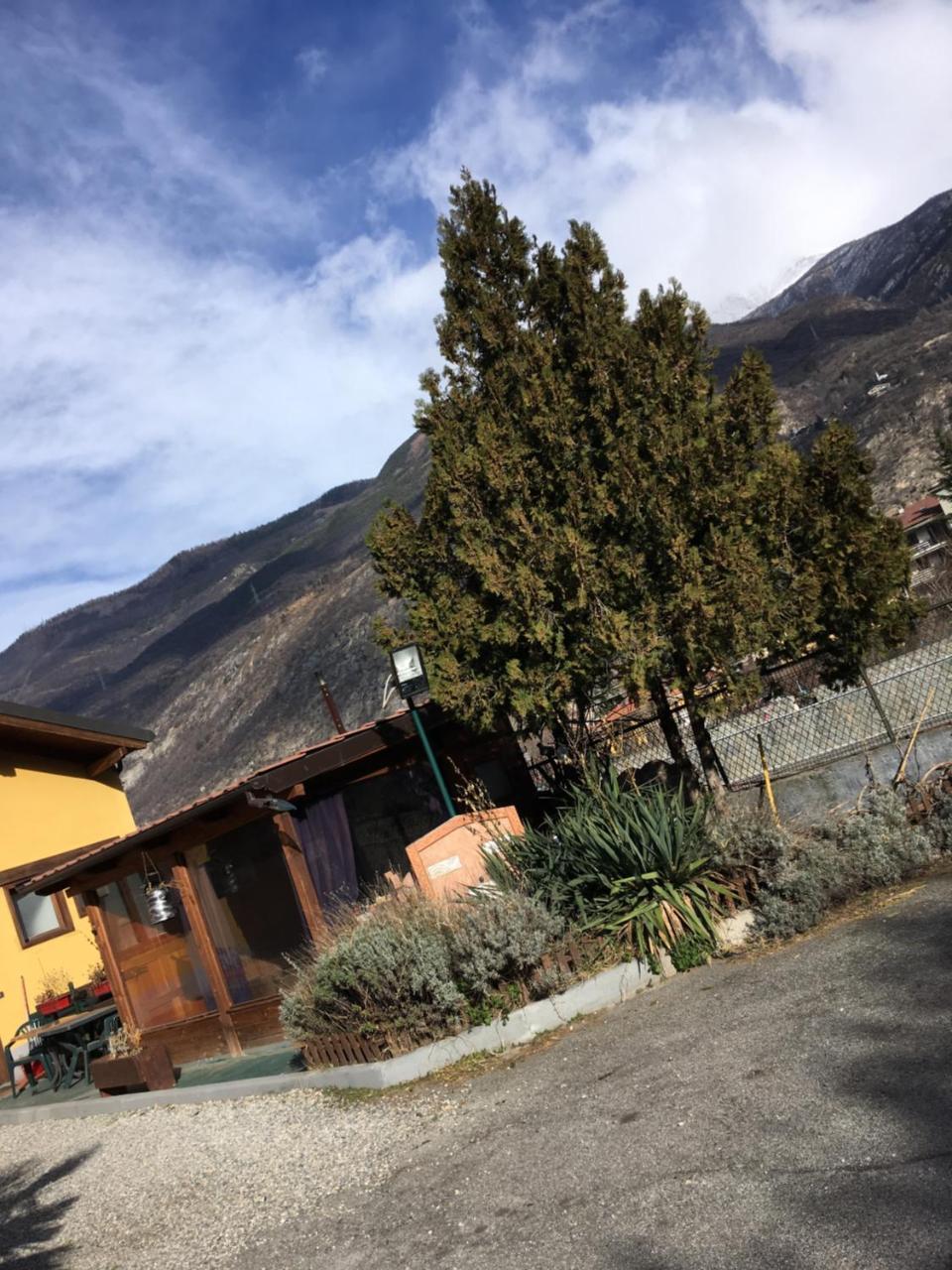 Hotel Fell Susa Exterior foto